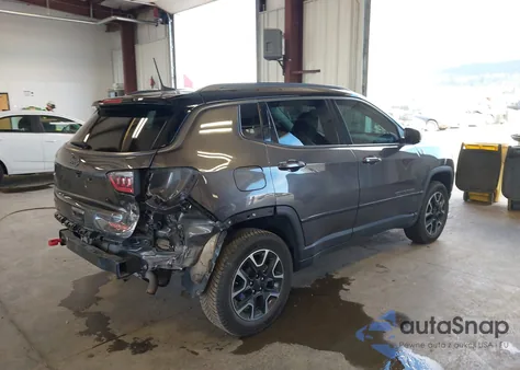 2019 Jeep Compass Trailhawk 4X4 z USA, uszkodzony, nr VIN 3C4NJDDB1KT690336